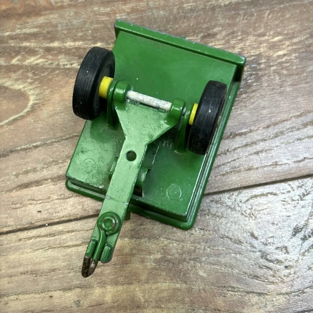 Vintage 1960's 70's Ertl John Deere 140 Lawn Garden Tractor W/ Dump Cart 1:16